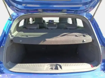 Photo 8 Renault Clio  1.6 E-Tech hybride 140ch Intens -21N