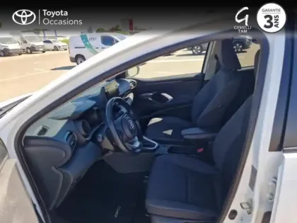 Photo 10 Toyota Yaris  116h Design 5p