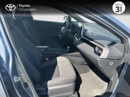 Photo 5 Toyota C-HR  122h Dynamic Business 2WD E-CVT + Programme Beyond Zero Academy MY22