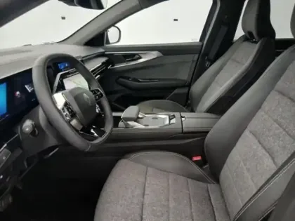 Photo 11 Renault Espace  1.2 E-Tech full hybrid 200ch Techno 7 places - 25