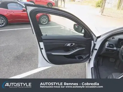 Photo 13 BMW Serie 3 Série 3 Touring 320dA 190ch Business Design