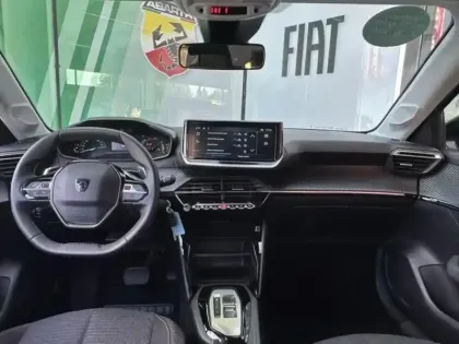 Photo 12 Peugeot 208  1.2 Hybrid 110ch Style e-DCS6