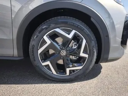 Photo 5 Volkswagen T-roc  1.5 eTSI 150ch R-Line DSG7