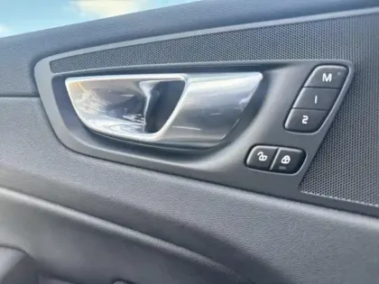Photo 11 Volvo Xc60  B4 AdBlue 197ch Plus Style Chrome Geartronic