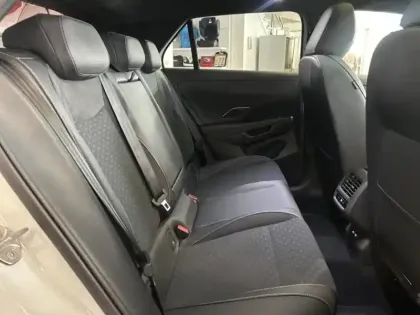 Photo 15 Volkswagen T-roc  1.5 eTSI 150ch R-Line DSG7