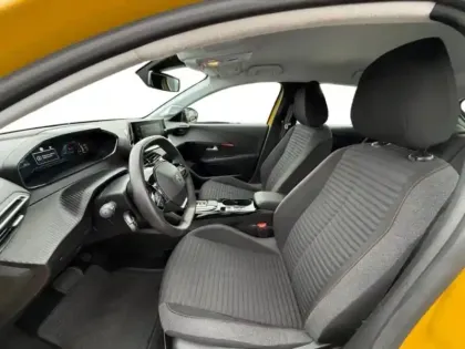 Photo 9 Peugeot 208  e- 136ch Like