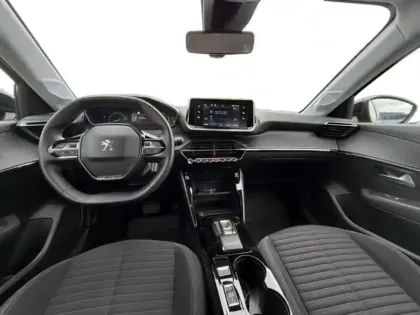 Photo 13 Peugeot 208  e- 136ch Like