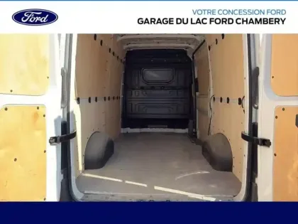 Photo 11 Volkswagen Crafter  Fg 35 L3H3 2.0 TDI 140ch Business Traction