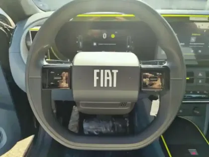 Photo 11 Fiat Panda Grande  1.2 Hybrid Turbo 110ch Icône eDCT6
