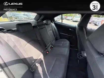 Photo 6 Lexus UX  300e Pack
