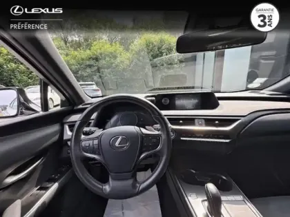 Photo 10 Lexus UX  300e Pack