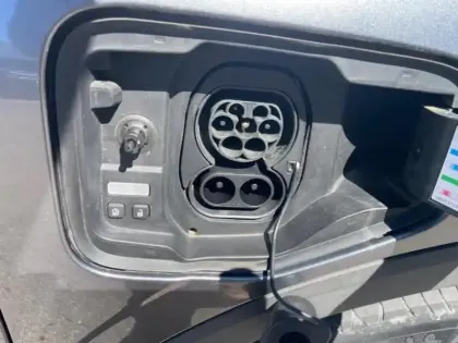 Photo 10 Renault Megane  E-Tech Electric EV60 130ch Evolution ER super charge -B