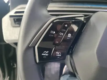 Photo 13 Peugeot 5008  Hybrid 136 e-DCS6