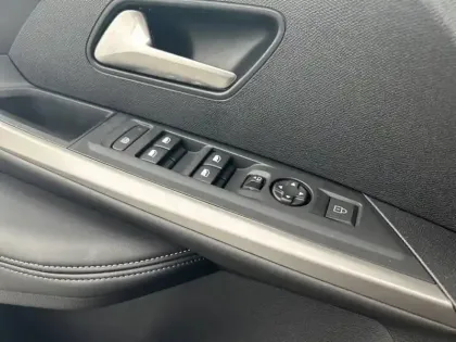 Photo 40 Peugeot 5008  Hybrid 136 e-DCS6