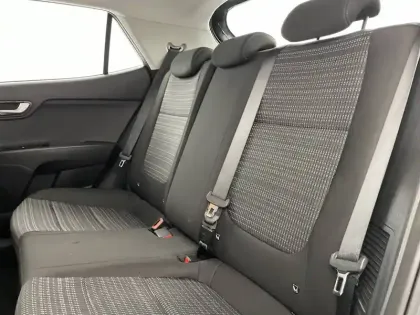 Photo 14 Kia Stonic  1.0 T-GDi 100 ch DCT7