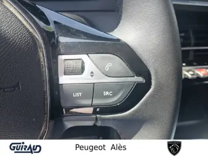 Photo 16 Peugeot 208  PureTech 75 S&S BVM5