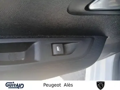 Photo 13 Peugeot 208  PureTech 75 S&S BVM5