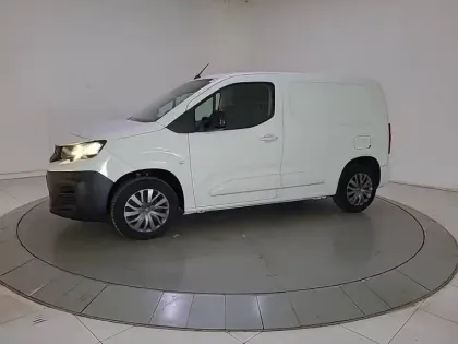 Photo 24 Peugeot Partner  FGN DIESEL 130 CH M AUT