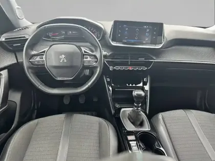 Photo 26 Peugeot 2008  PureTech 100 S&S BVM6