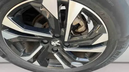Photo 5 Peugeot 2008  PureTech 100 S&S BVM6
