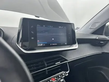 Photo 39 Peugeot 2008  PureTech 100 S&S BVM6
