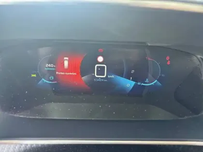 Photo 9 Peugeot 2008  PureTech 100 S&S BVM6