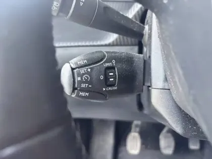 Photo 19 Peugeot 2008  PureTech 100 S&S BVM6