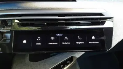 Photo 22 Peugeot 3008  Hybrid 136 e-DCS6
