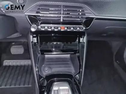 Photo 13 Peugeot 2008  Electrique 136 ch