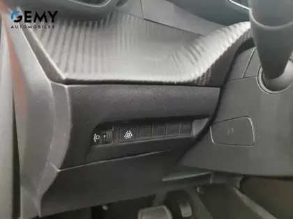 Photo 16 Peugeot 2008  Electrique 136 ch