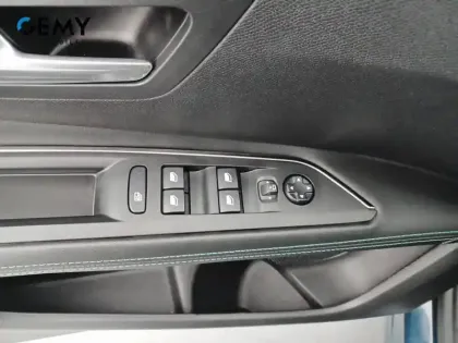 Photo 6 Peugeot 3008  Hybrid 225 e-EAT8