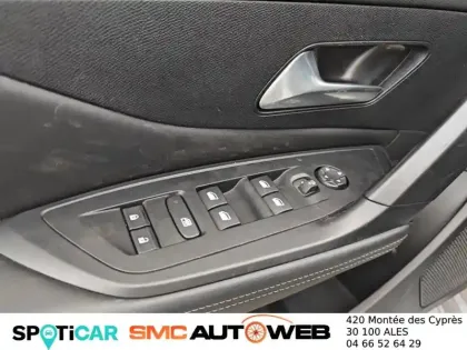 Photo 11 Peugeot 308  BlueHDi 130ch S&S EAT8
