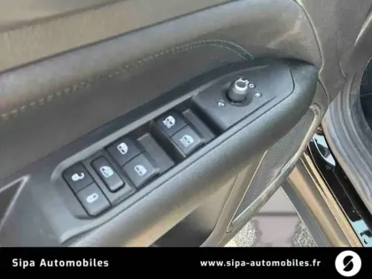 Photo 18 Jeep Compass  1.5 Turbo T4 130 ch e-Hybrid BVR7