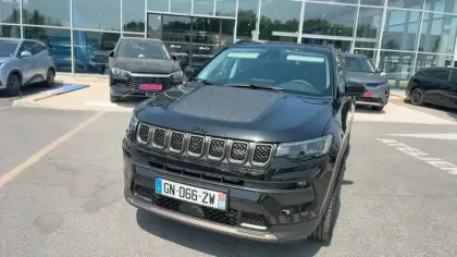 Photo 7 Jeep Compass  1.5 Turbo T4 130 ch e-Hybrid BVR7