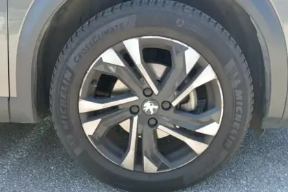 Photo 14 Peugeot 2008  PureTech 130 S&S BVM6