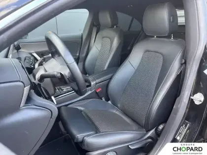 Photo 10 Mercedes CLA  Coupé 200 7G-DCT