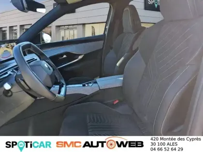Photo 8 Peugeot 3008  Hybrid 136 e-DCS6