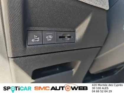 Photo 17 Peugeot 3008  Hybrid 136 e-DCS6
