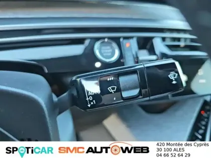 Photo 15 Peugeot 3008  Hybrid 136 e-DCS6