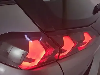 Photo 16 Peugeot 2008  PureTech 130 S&S EAT8