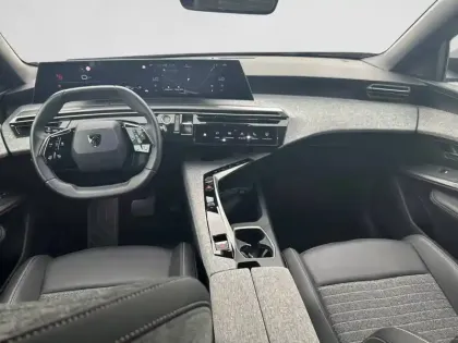 Photo 28 Peugeot 3008  Hybrid 145 e-DCS6