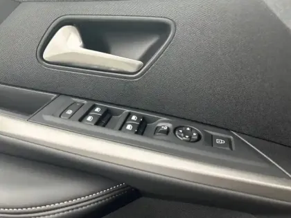 Photo 40 Peugeot 3008  Hybrid 145 e-DCS6