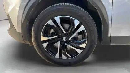 Photo 10 Peugeot 2008  BlueHDi 130 S&S EAT8