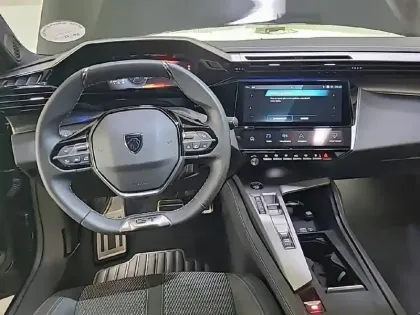 Photo 7 Peugeot 408  Hybrid 145 e-DCS6
