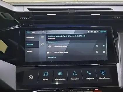 Photo 20 Peugeot 408  Hybrid 145 e-DCS6
