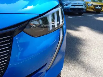 Photo 15 Peugeot 208  PureTech 100 S&S BVM6