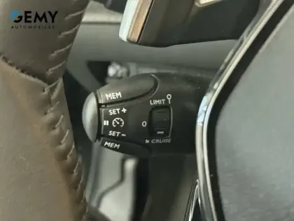 Photo 15 Peugeot 208  Hybrid 100 e-DCS6