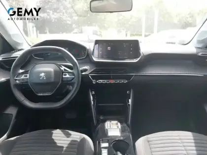 Photo 7 Peugeot 208  Electrique 50 kWh 136ch