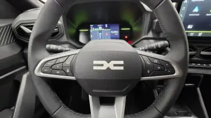 Photo 16 Dacia Duster  Hybrid-G 150 4x4