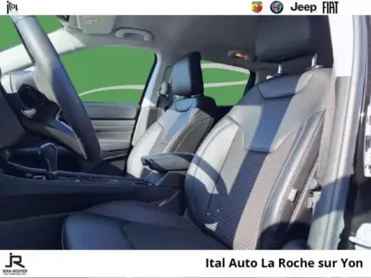 Photo 10 Jeep Compass  1.5 Turbo T4 130ch MHEV Night Eagle 4x2 BVR7
